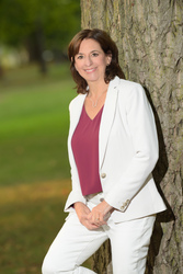 Photo of Elaine Kachala