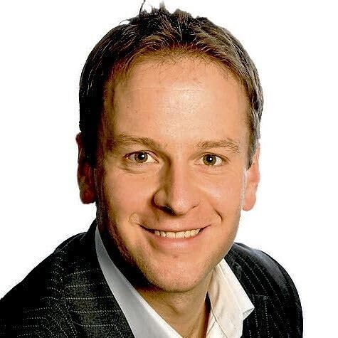 Photo of Andrew Pettie