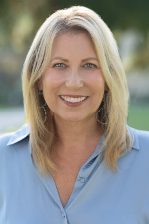 Photo of Paula Schneider