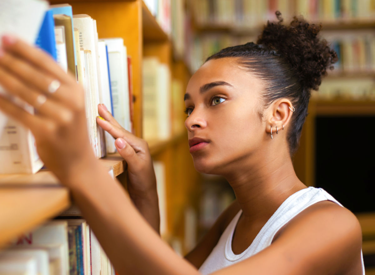 Student in library